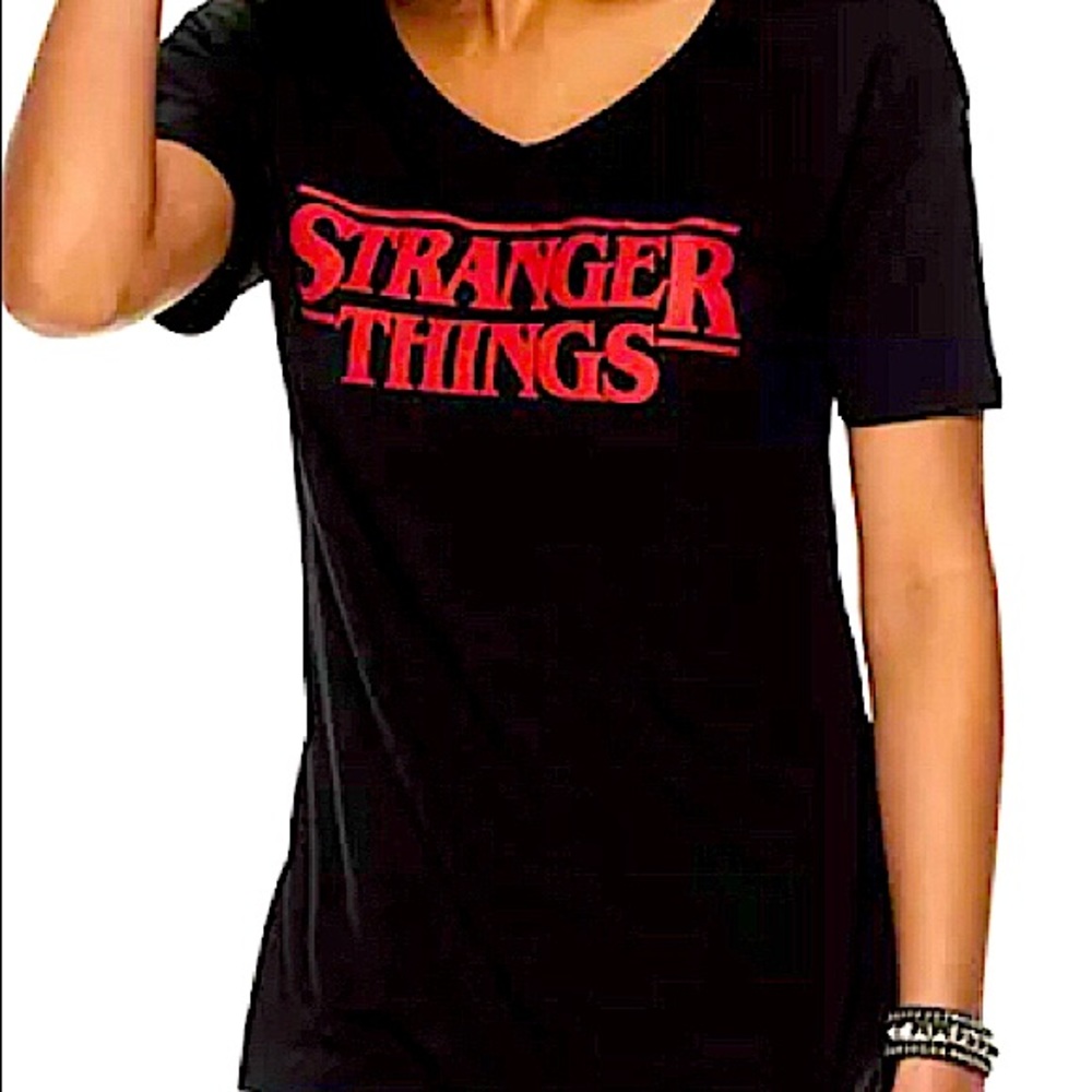 NETFLIX-Black Stranger Things V-Neck